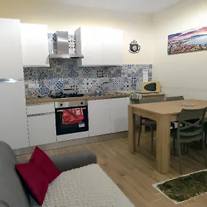 https://apt-la-conchiglia-napoli.hotels-amalfi.com